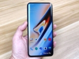 One Plus 7 Pro will transfer the data from the speed of 23.2Gbps, the first smartphone equipped with UFS 3.0 storage.