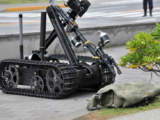 Bomb exploration robot in the country, it does not need to operate with remote