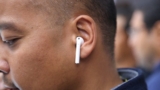 The threat of cancer from Apple Airpods, 250 scientists warned in the petition